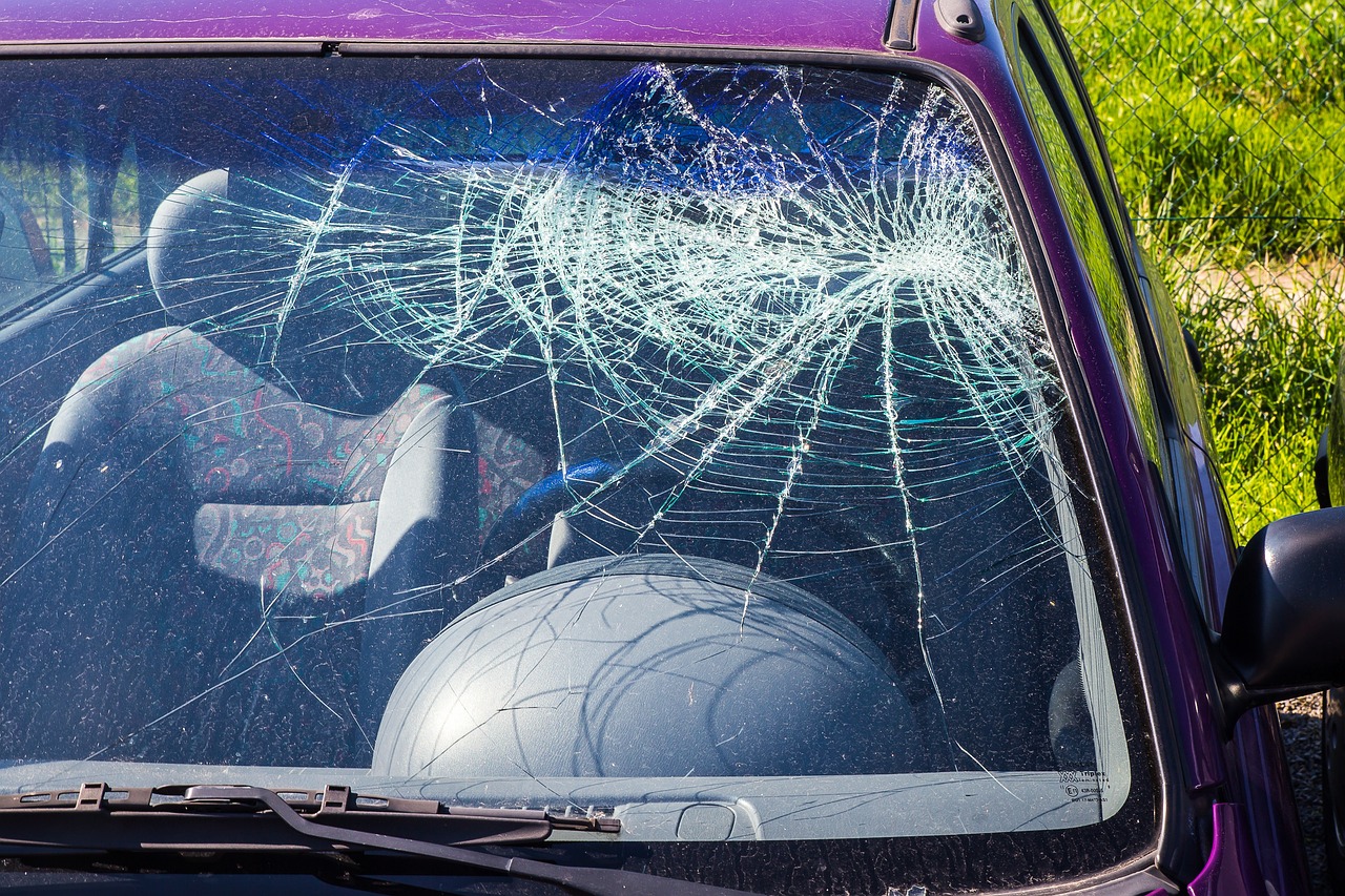Car accident, Accident, Front window image